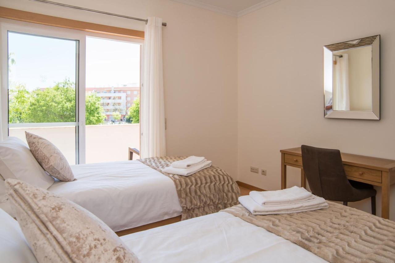 Central Modern 2 Bed Apartment Armacao De Pera Bagian luar foto