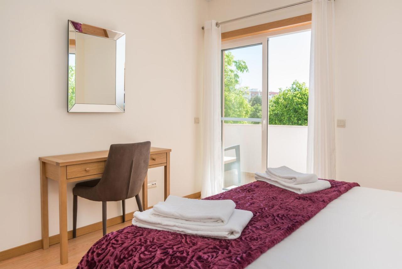 Central Modern 2 Bed Apartment Armacao De Pera Bagian luar foto