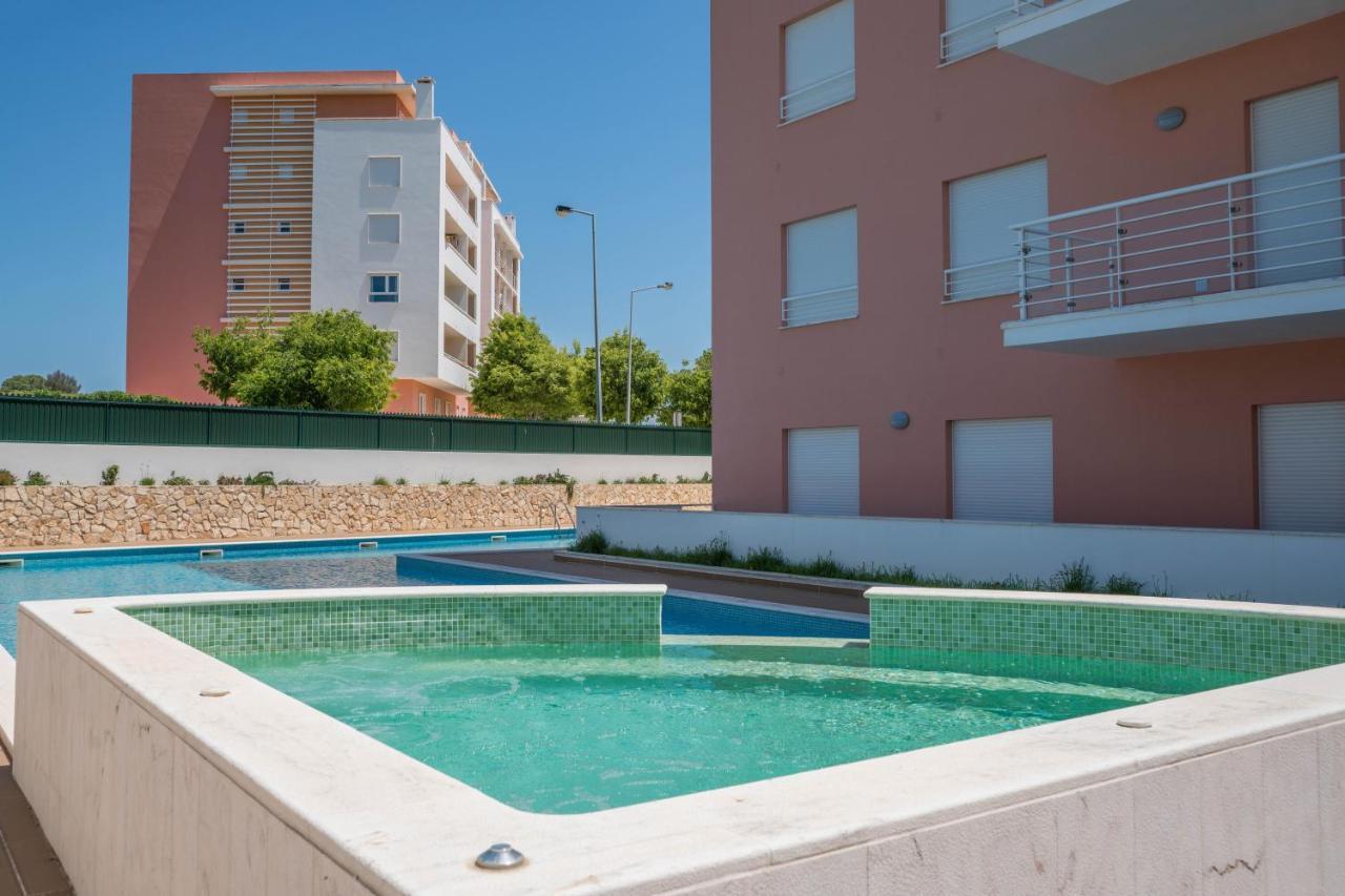 Central Modern 2 Bed Apartment Armacao De Pera Bagian luar foto