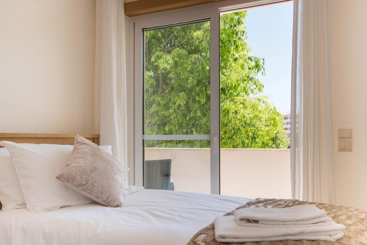 Central Modern 2 Bed Apartment Armacao De Pera Bagian luar foto